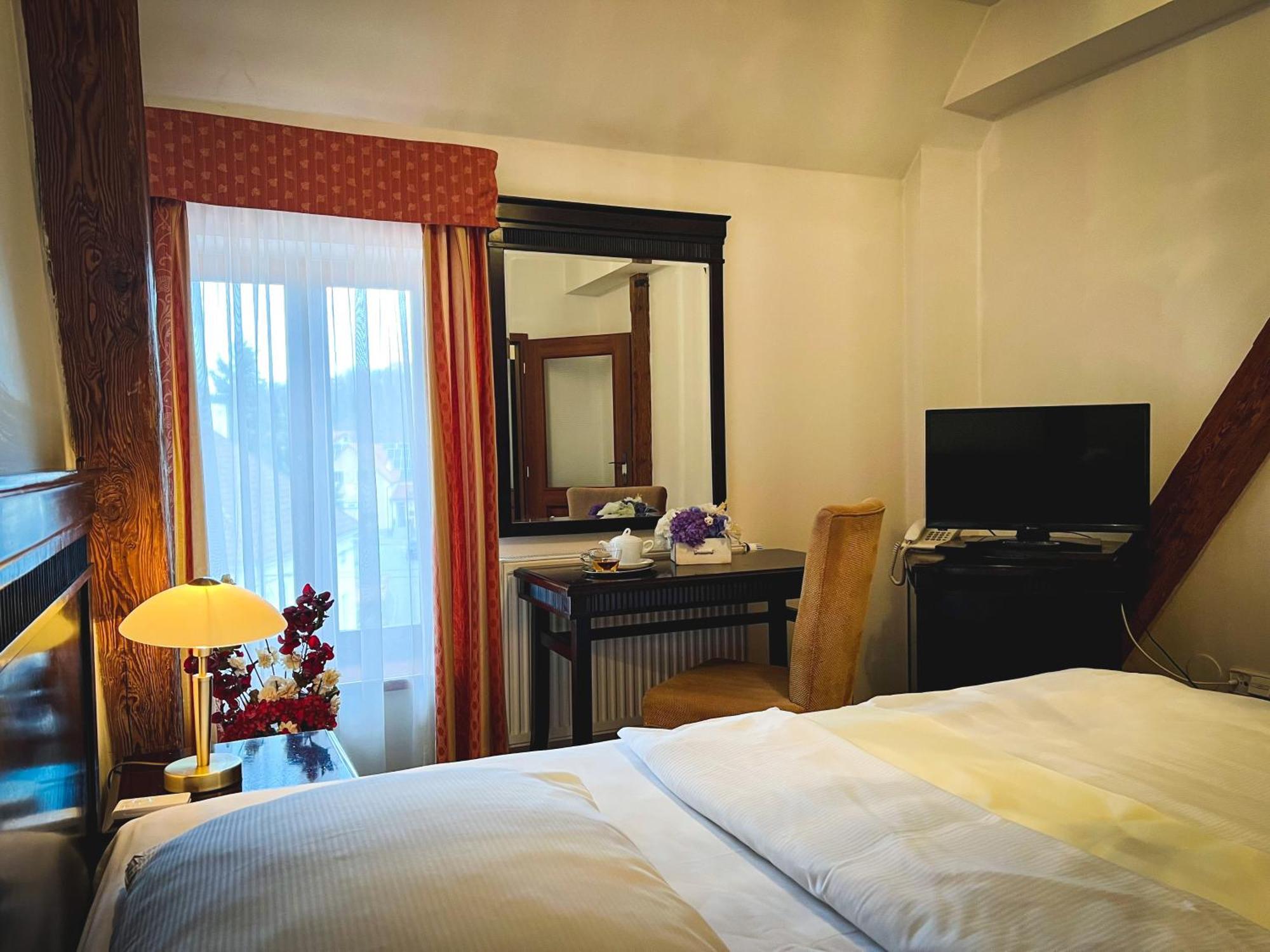 Hotel U Zeleneho Stromu Nepomuk Esterno foto