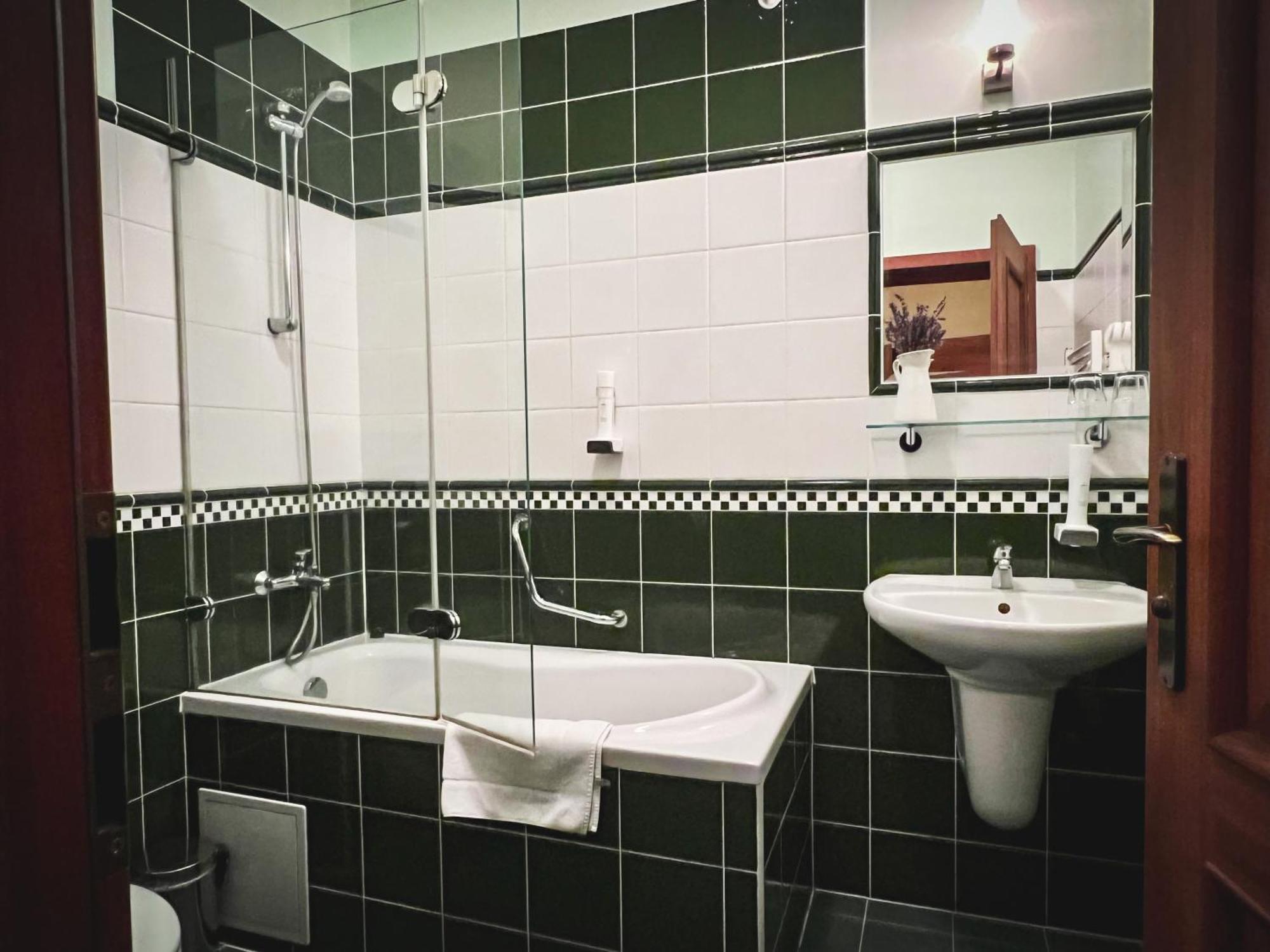 Hotel U Zeleneho Stromu Nepomuk Esterno foto