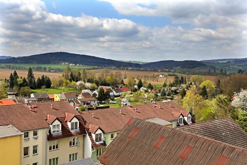 Hotel U Zeleneho Stromu Nepomuk Esterno foto