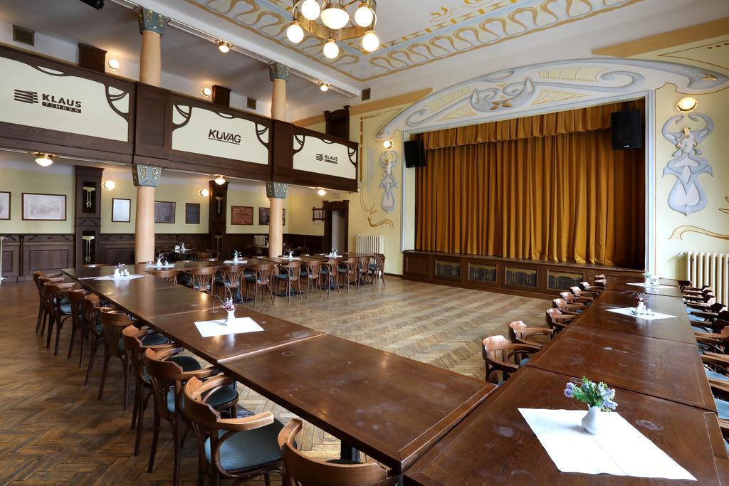 Hotel U Zeleneho Stromu Nepomuk Esterno foto