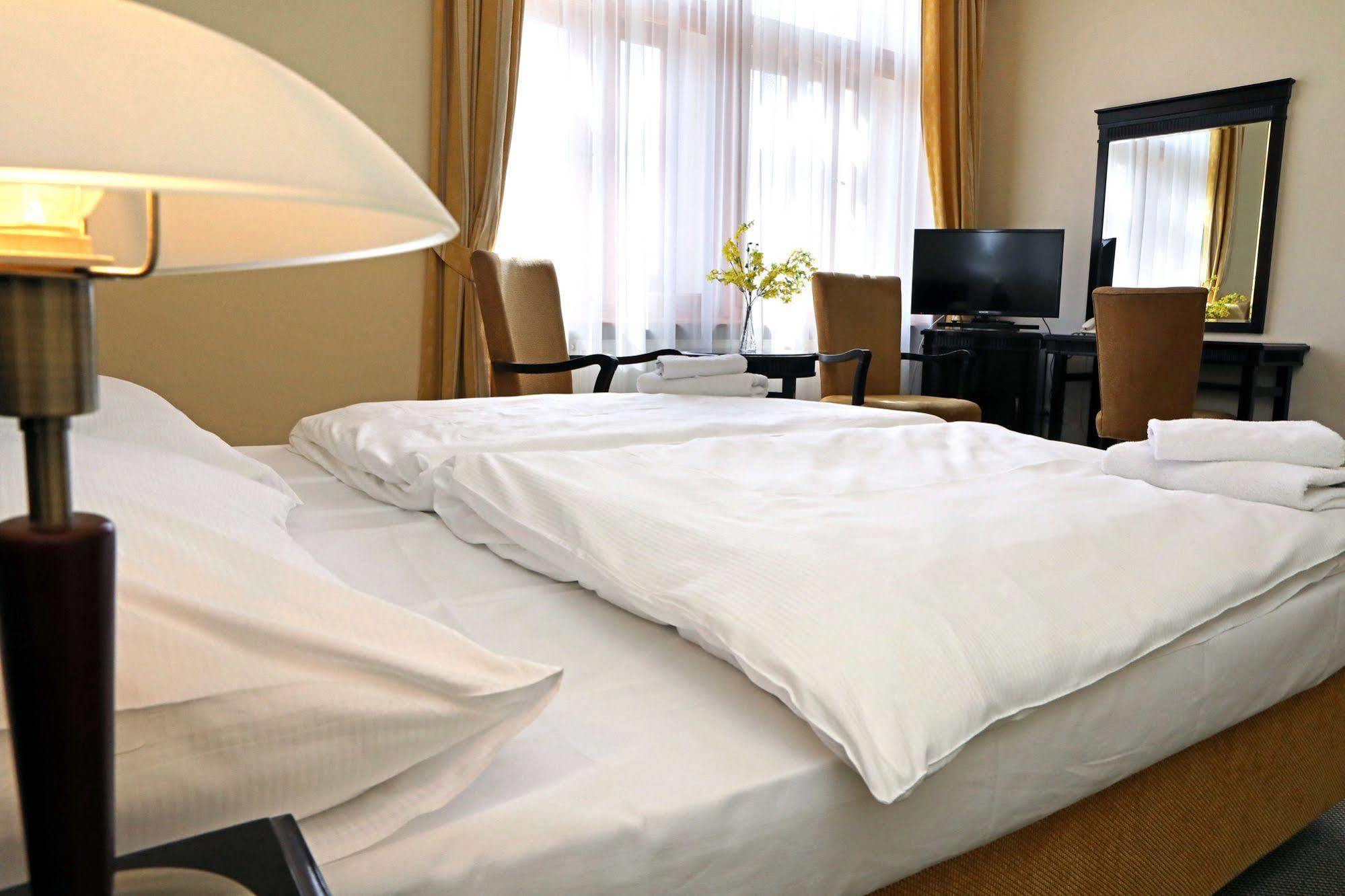 Hotel U Zeleneho Stromu Nepomuk Esterno foto
